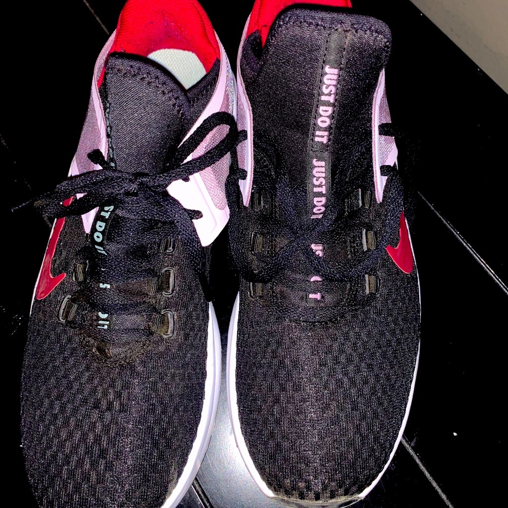 Nike Air women’s running shoes